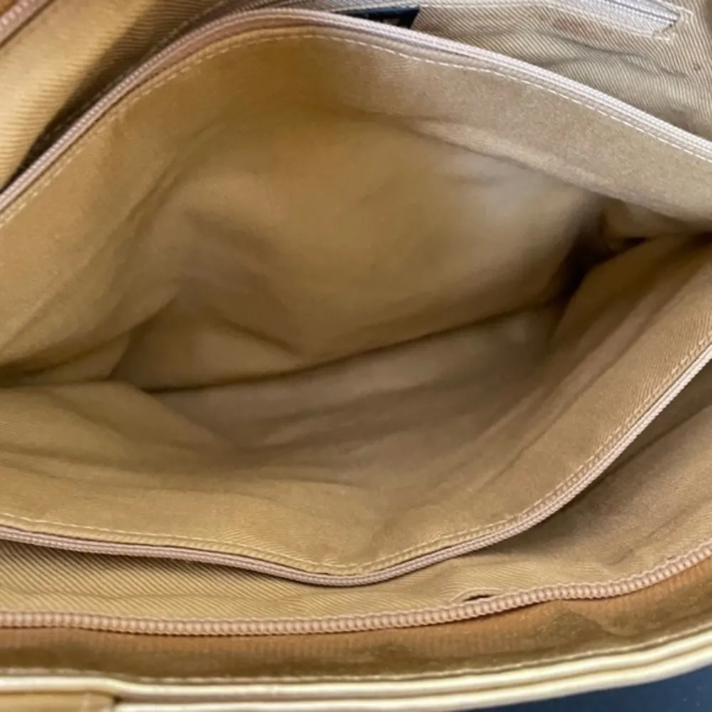 1990s BH Smith Gold Quilted Faux Leather Shoulder Bag Vintage Shopper Tote Purse - Image 9