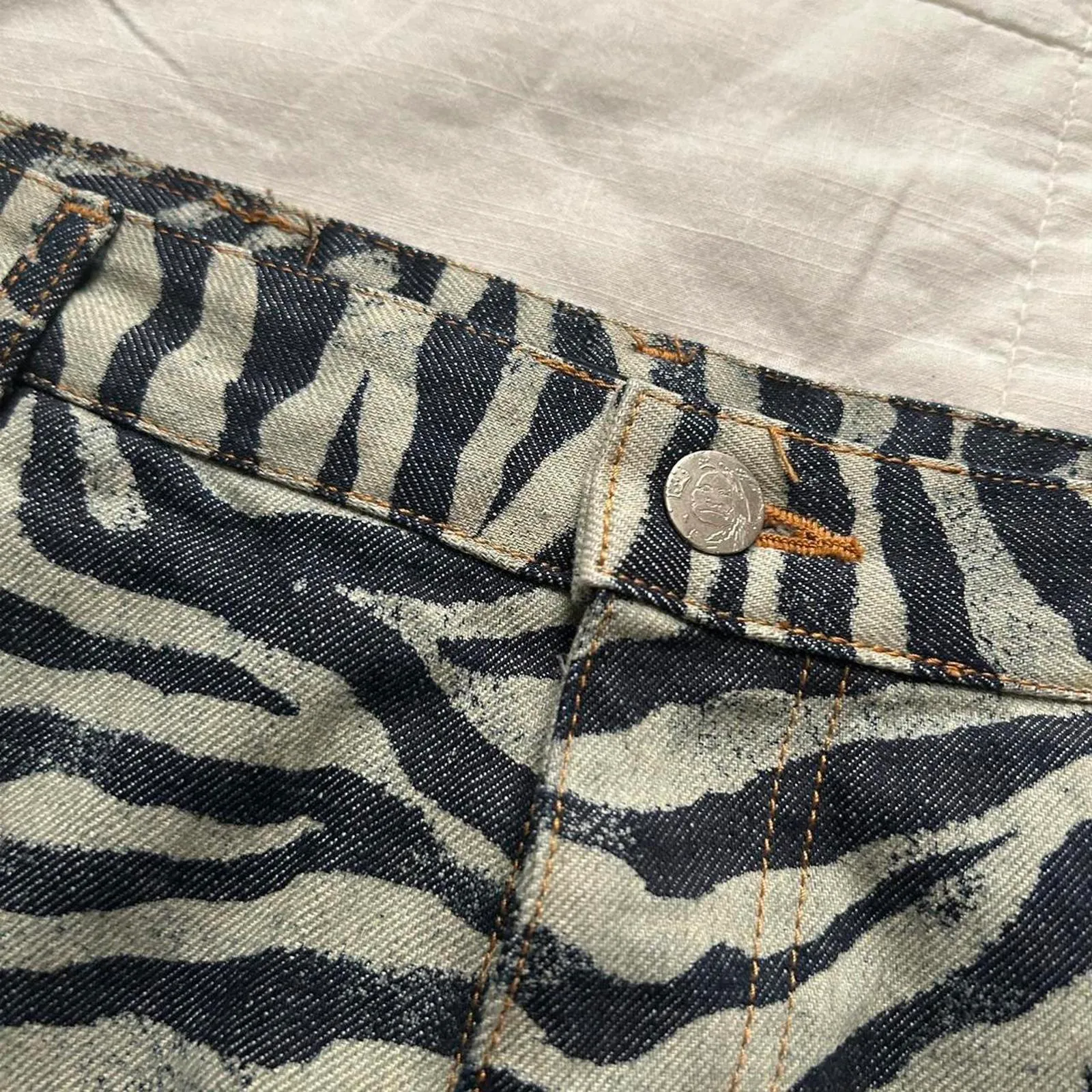 Hysteric Glamour Ozone Rocks denim & grey zebra midi asymmetrical jean skirt Blue - Image 2