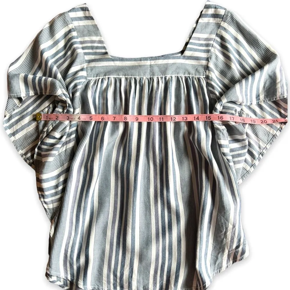 Beach Lunch Lounge Striped Flutter Sleeve Top- Size Medium - Image 7