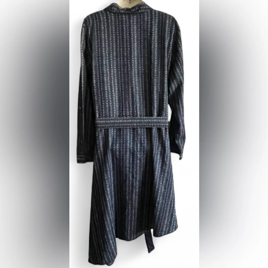 Ashley Stewart Navy and White Patterned Top - Image 4