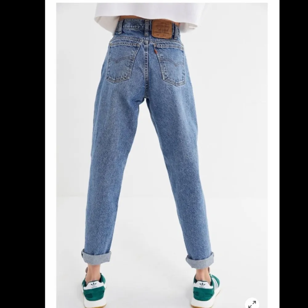 Levi's Vintage  505 relaxed fit jeans 32x32! - Image 3