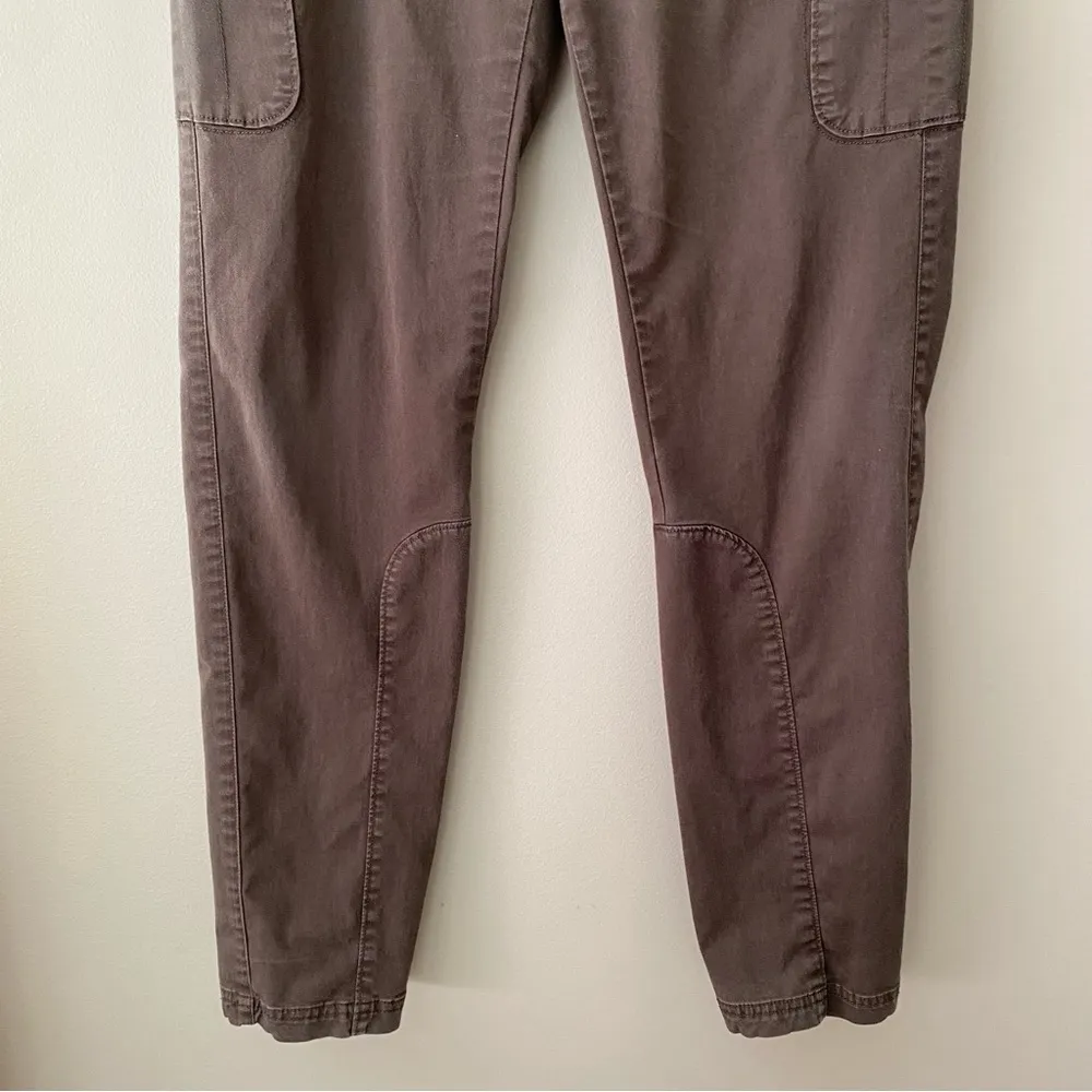 Athleta  Cargo Pants Olive Green Sz 12 - Image 3