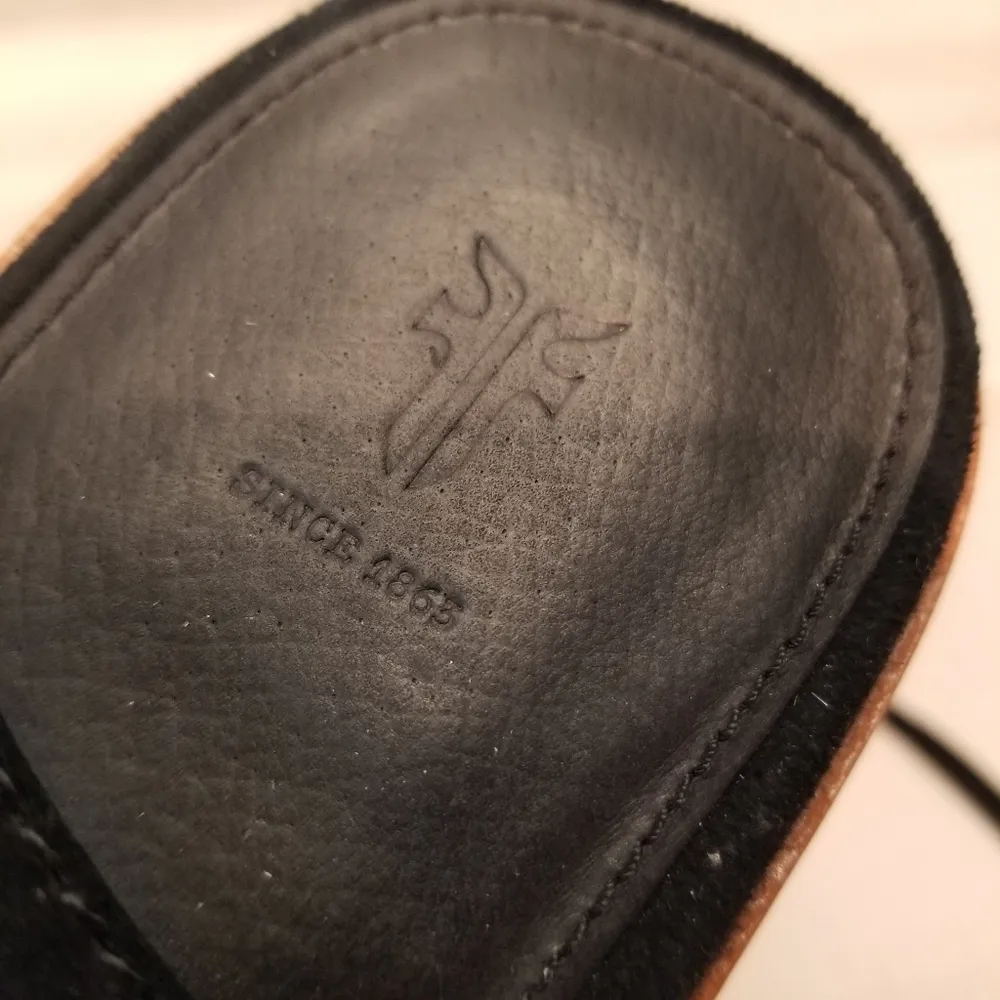 {9.5M} Frye Miranda Gladiator Platform Tie Wrap Sandals Black Suede Cork - Image 8