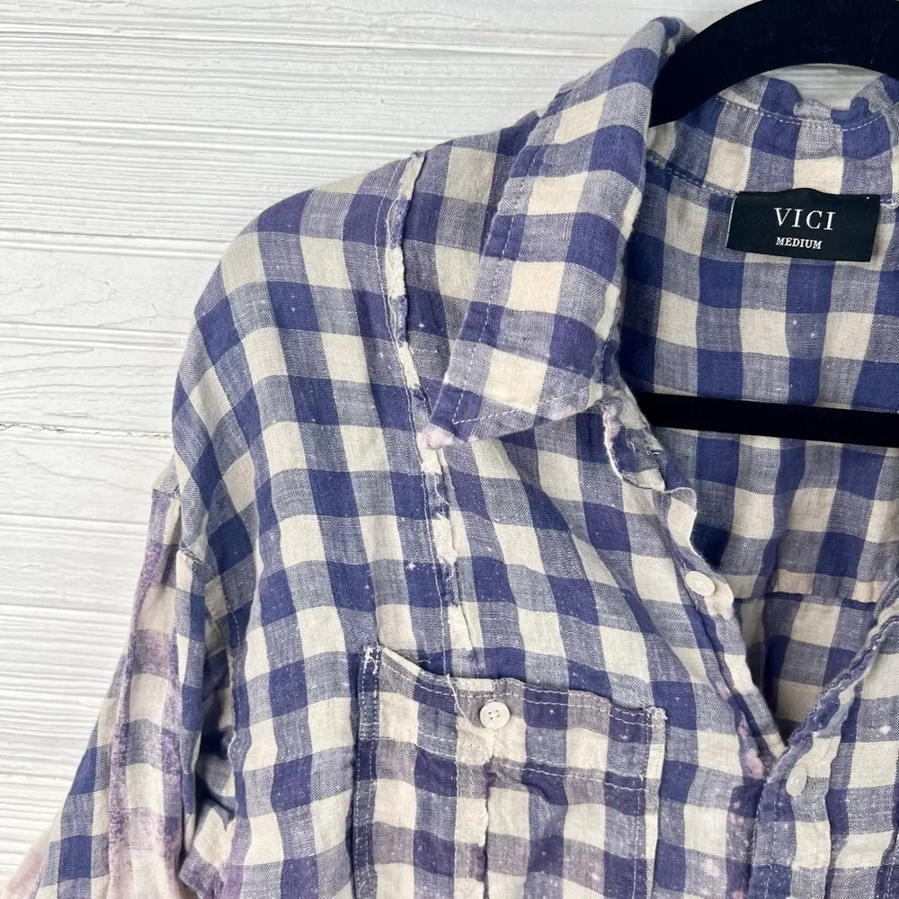 Vici Plaid Bleached Out Destroyed Hutton Up Shirt Size Medium Distressed - Image 4