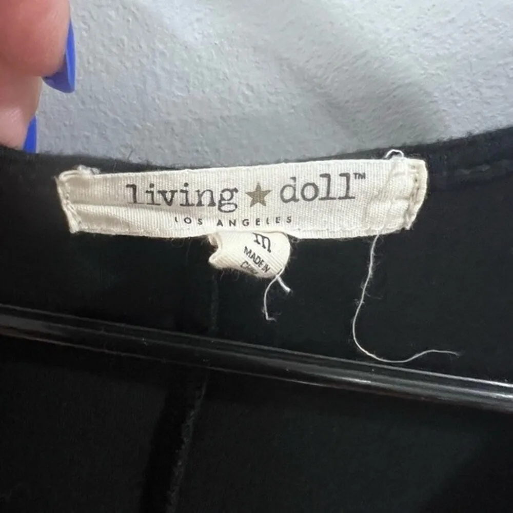 Black criss cross vneck jersey knit swing dress size medium - Image 5