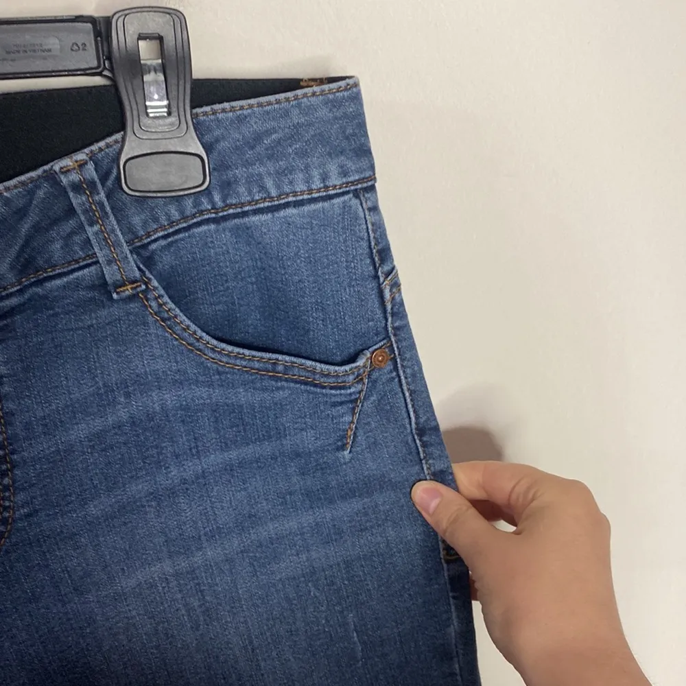 Democracy Ab technology medium wash sculpting distressed skinny jeans size 10 - Image 7