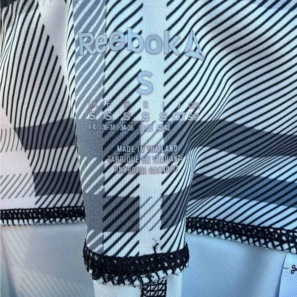 Reebok PlayDry Plaid Athletic Leggings S Moisture-Wicking Stretch Gym Pants - Image 4