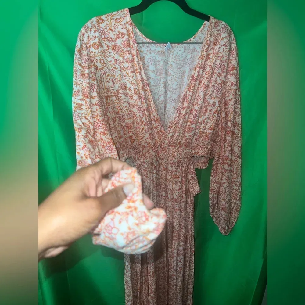 Old Navy Cut Out Dress size medium XL - Image 5