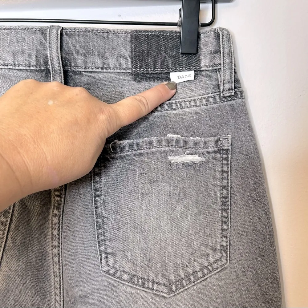 Daze Black Distressed Straight Jeans Size 25 - Image 6