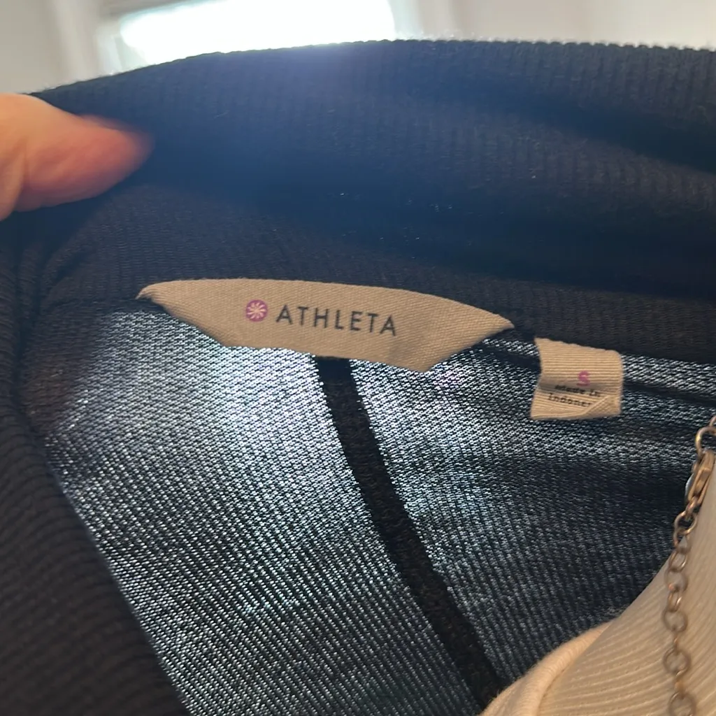 Pranayama Restore Wrap, Black, Small, VGUC - Image 6