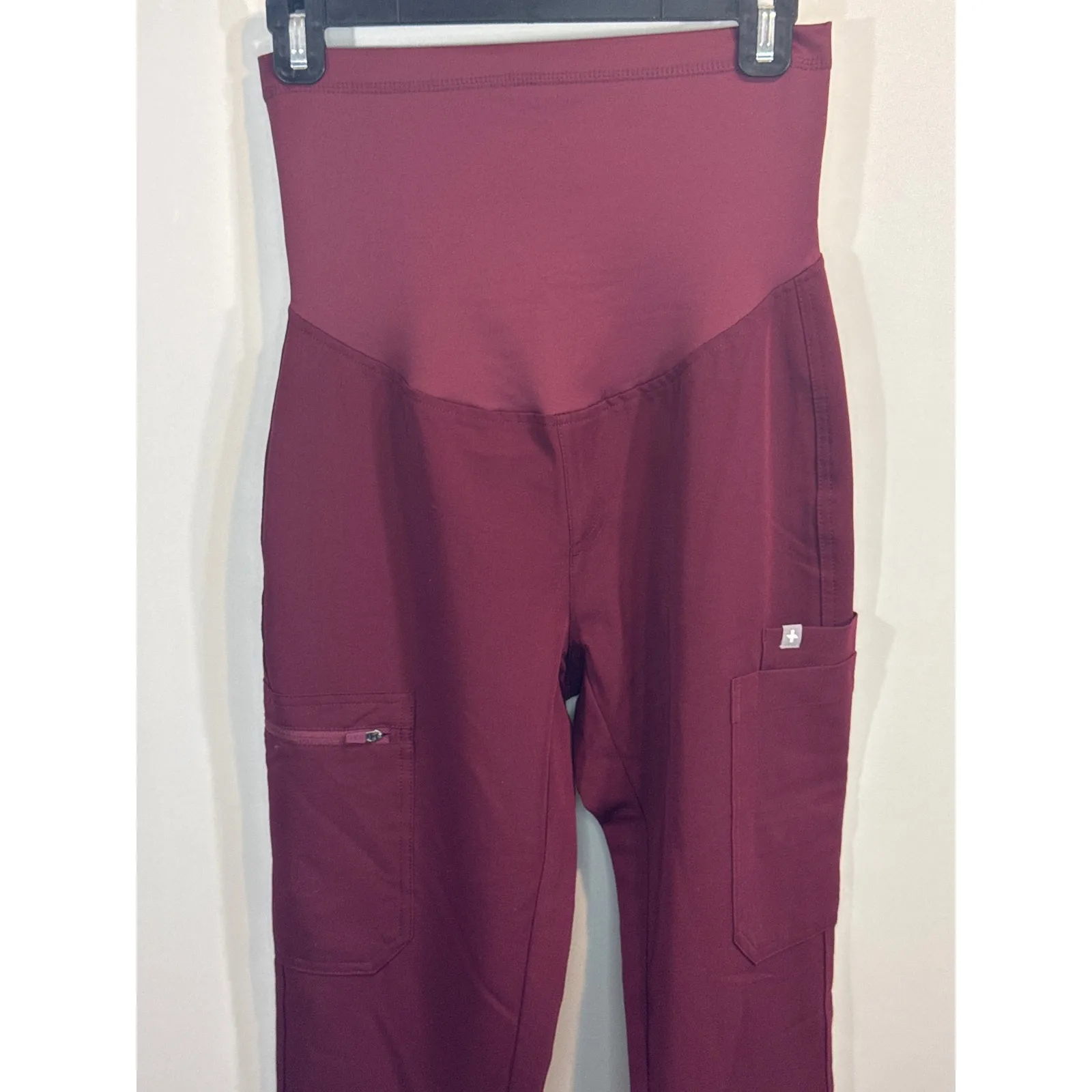 FIGS Maternity Scrub Pants Burgundy Cargo Pocket Waistband XXSP NWT - Image 3