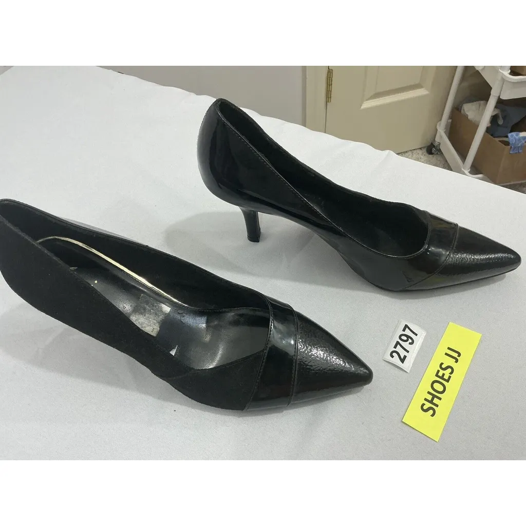 Womans Fioni 10 W Black Faux Suede Patent Leather Slip On Heel Pumps - Image 2