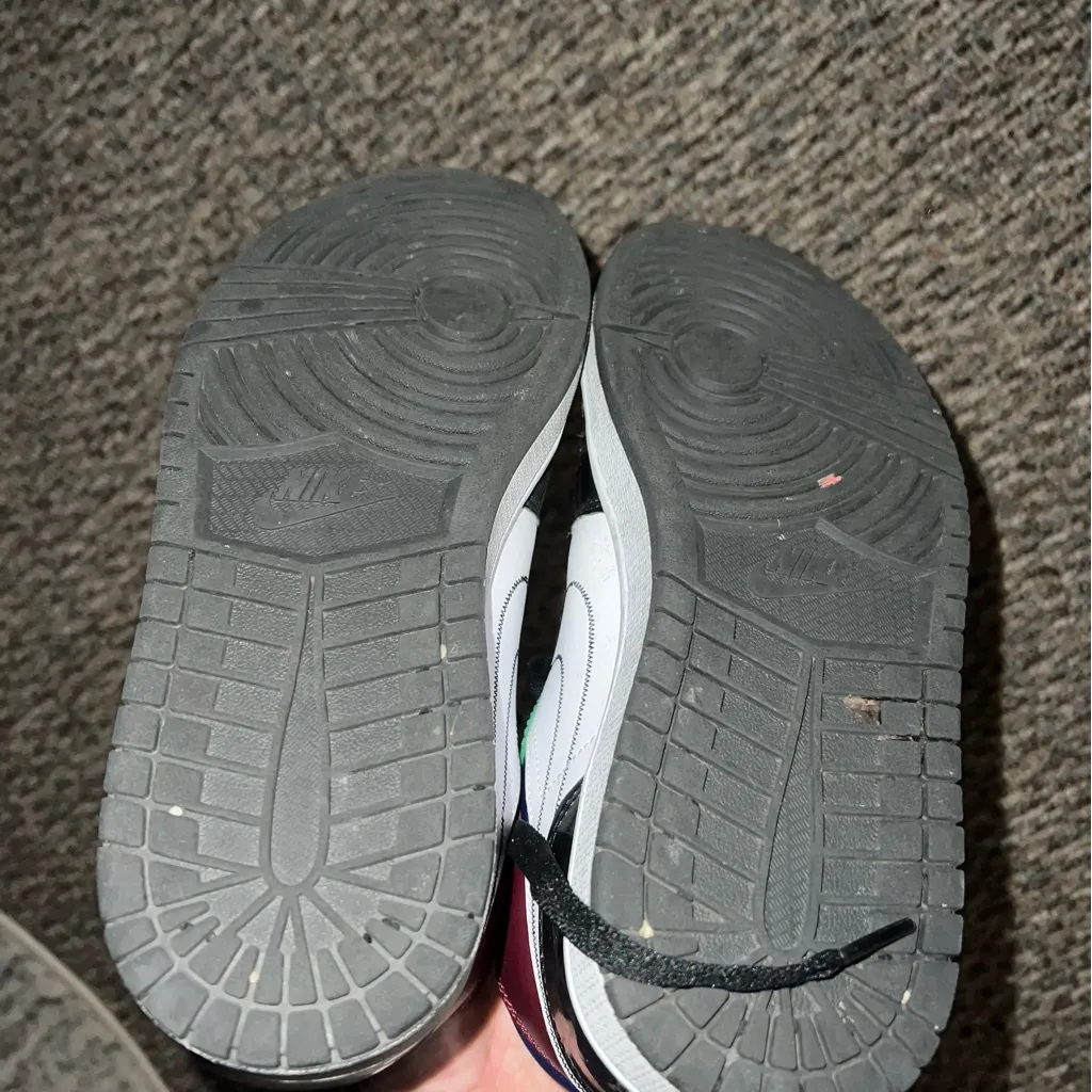 Women’s Jordan 1’s - Image 4