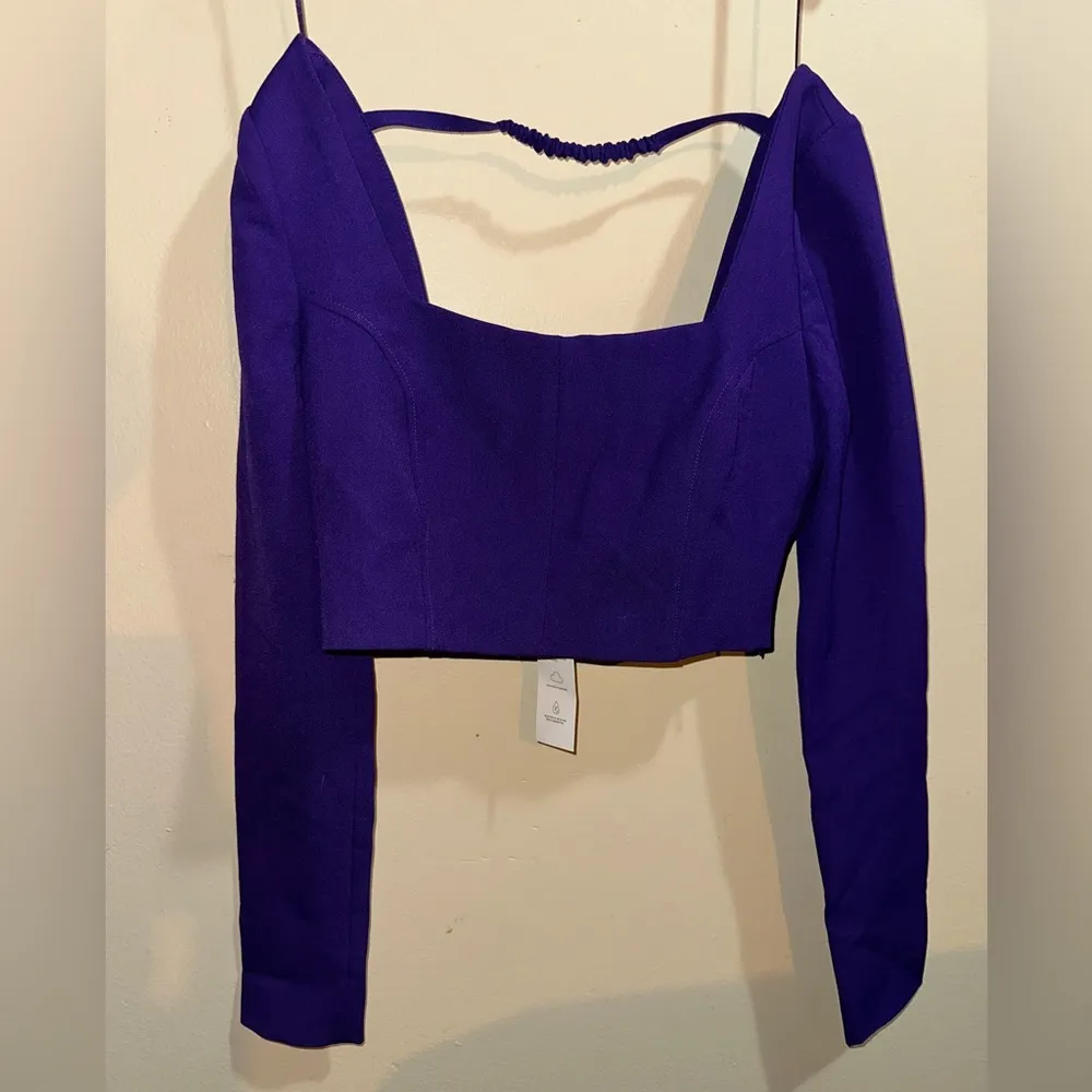 Long Sleeve Tailored Crop Top - Image 6