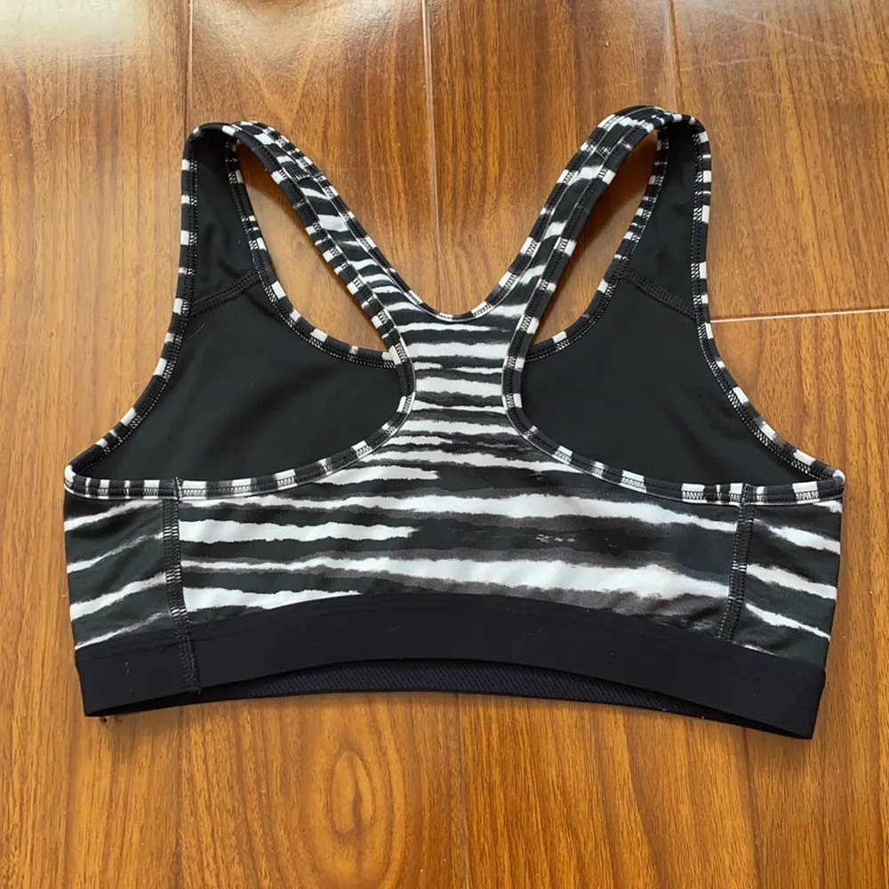Nike Black & White Striped Dri-Fit Sports Bra - Image 4