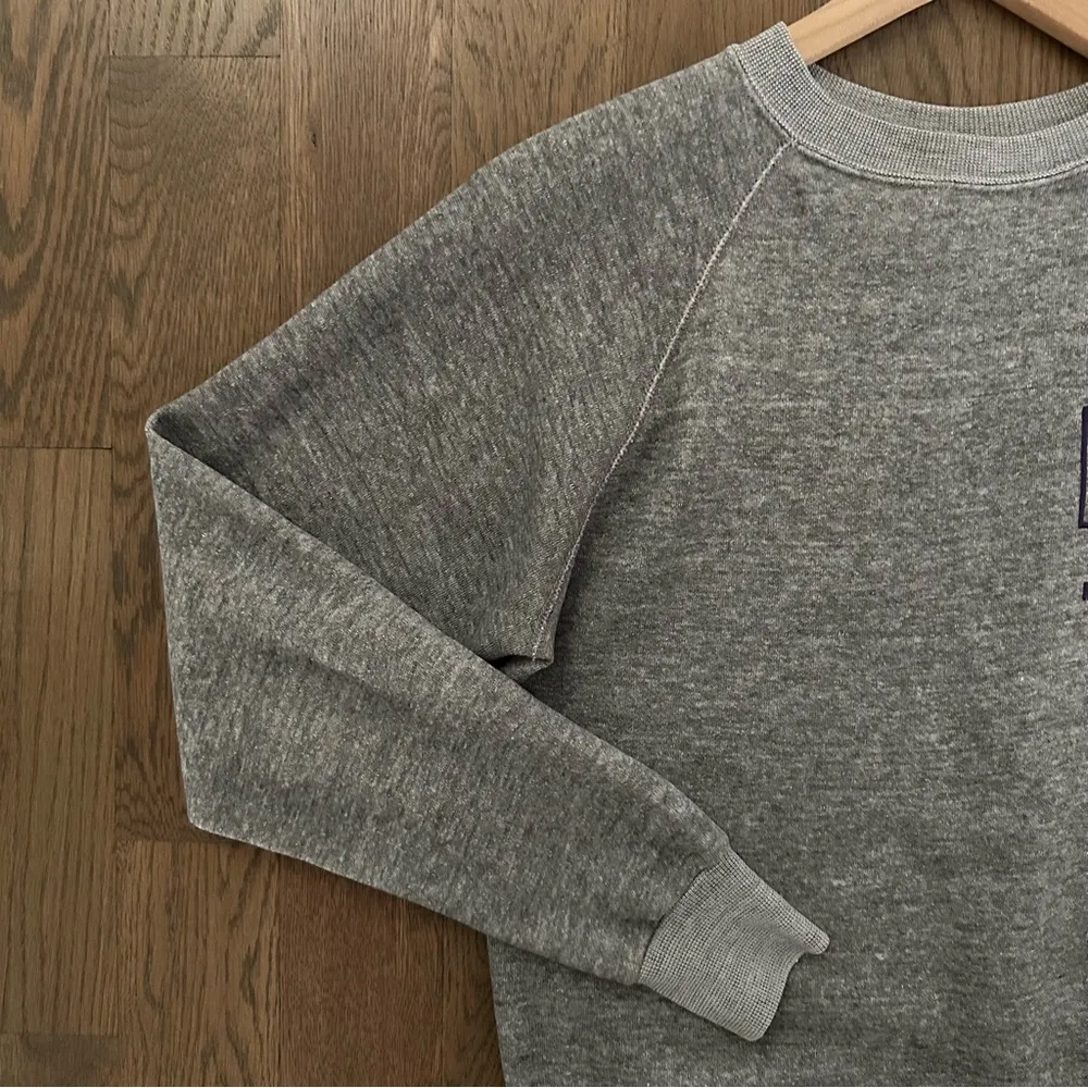 Vintage New York University Crewneck Raglan Sweatshirt Heather Grey Size Medium Gray - Image 3