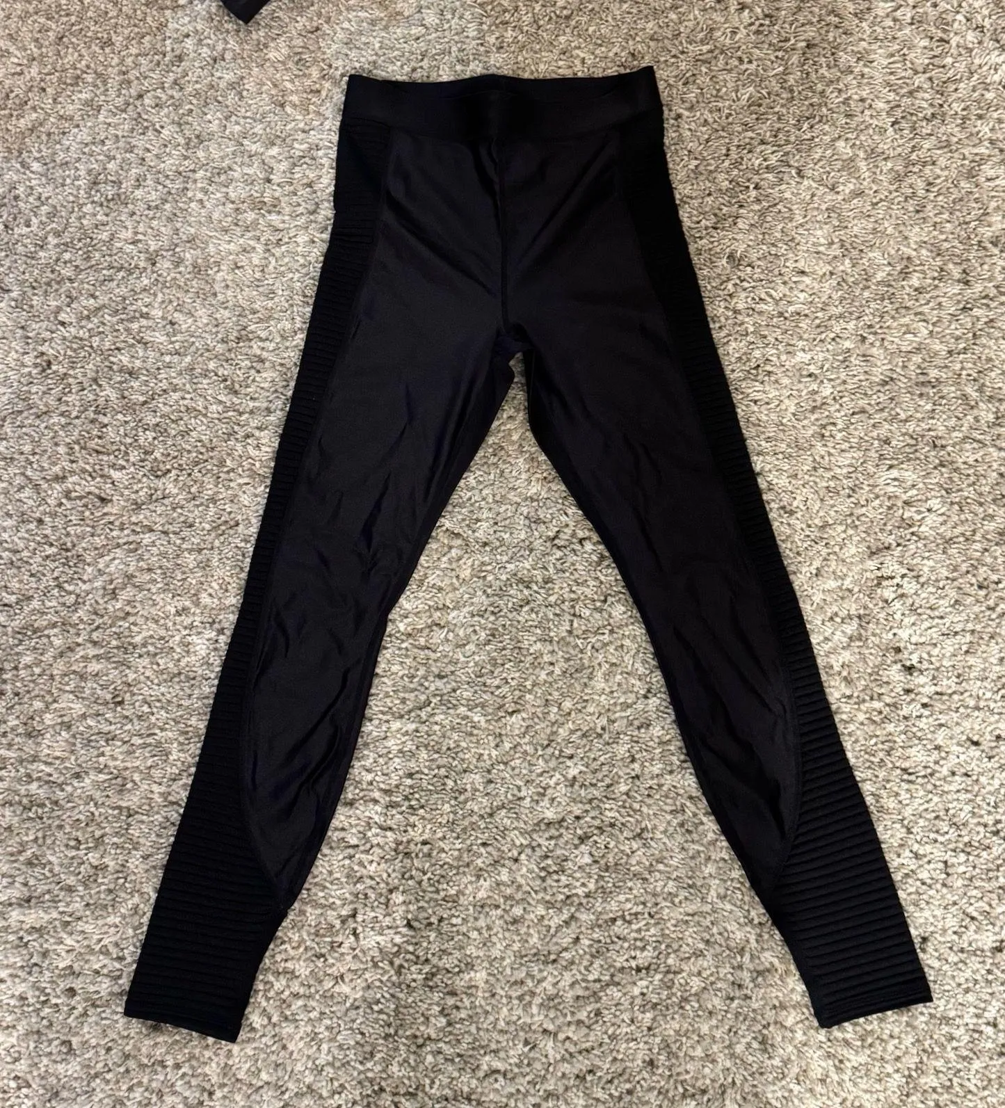 Black Leggings with Ribbed Detail - Image 2