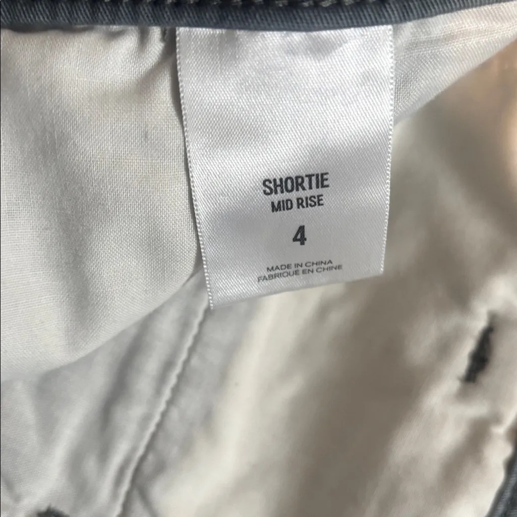 Express size 4 shortie mid rise - Image 4