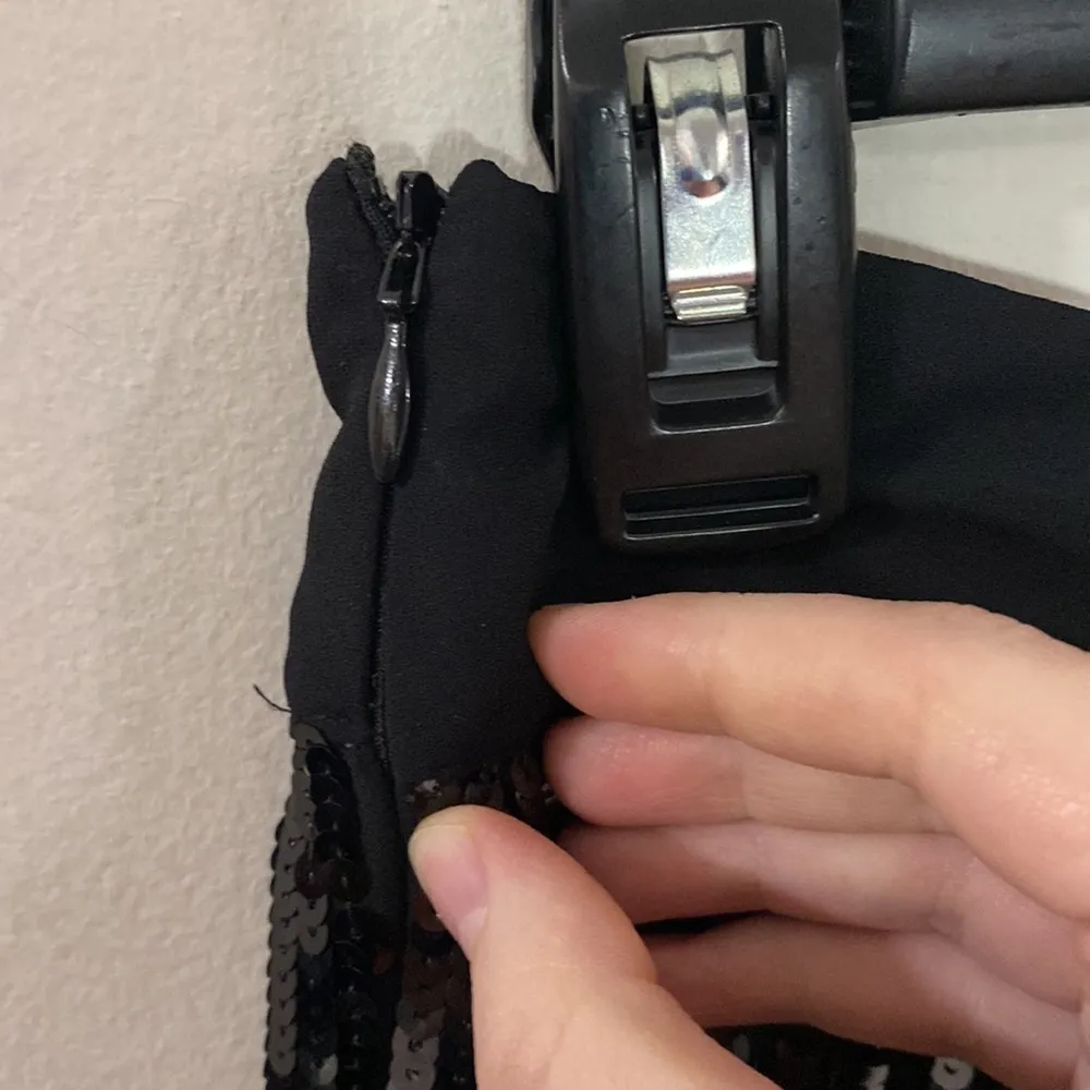 EXPRESS New  High Waisted Sequin Pleated Midi Skirt size XS - Image 7