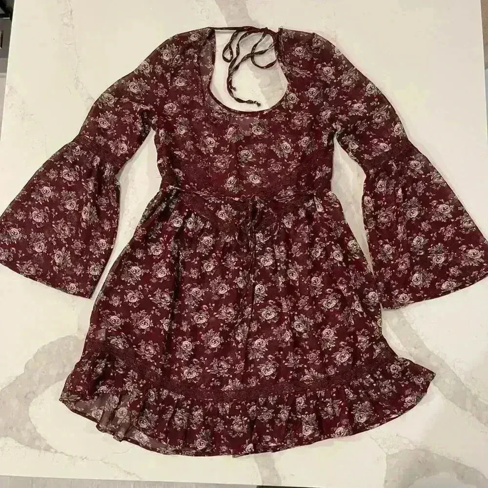 Anthropologie Band of Gypsies Sheer Floral Bell Sleeve Maroon Dress Women's XS - Image 6