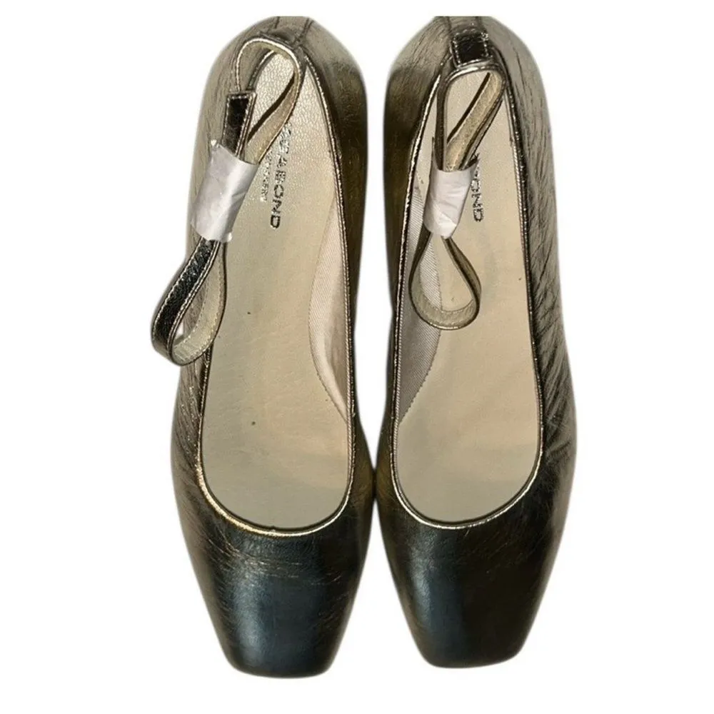 Vagabond Gold Metallic Square Toe Leather
Ankle Flats/Shoes(Size 7) - Image 4