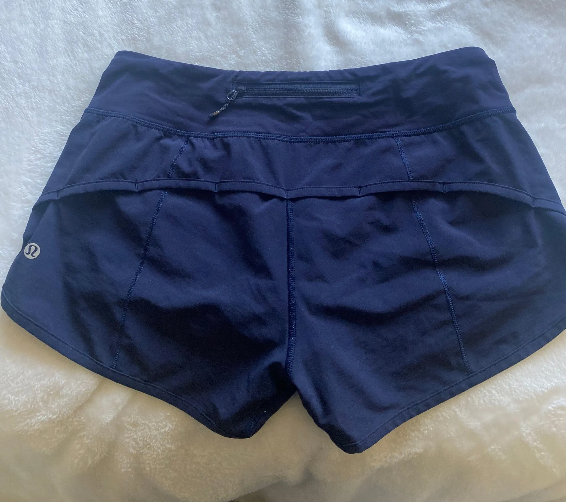 Lululemon Speed Shorts 2.5in - Image 2