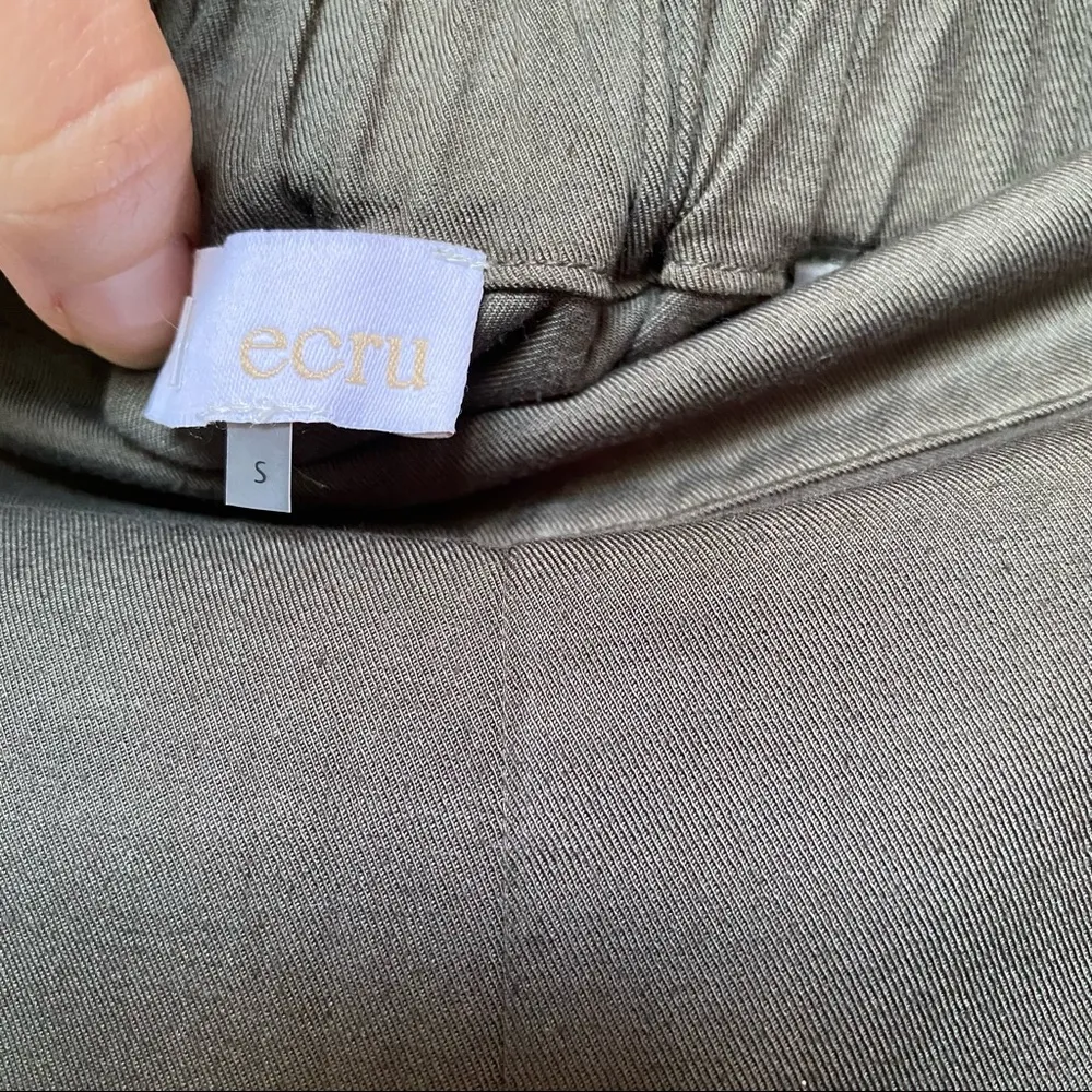 Ecru Pull On Olive Skinny Leg Pants Size Small - Image 6