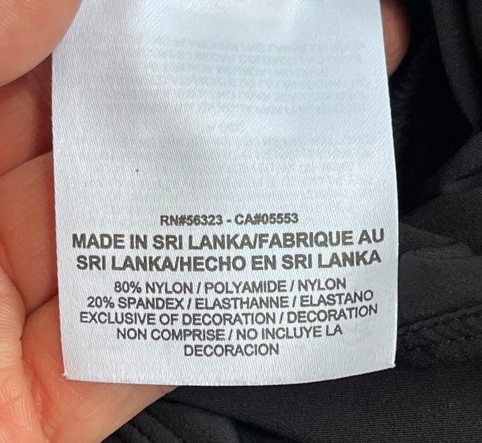 Nike Dri Fit Workout Capri Wide Leg Pants Womens Medium Black Elastic Wide Waist - Image 9