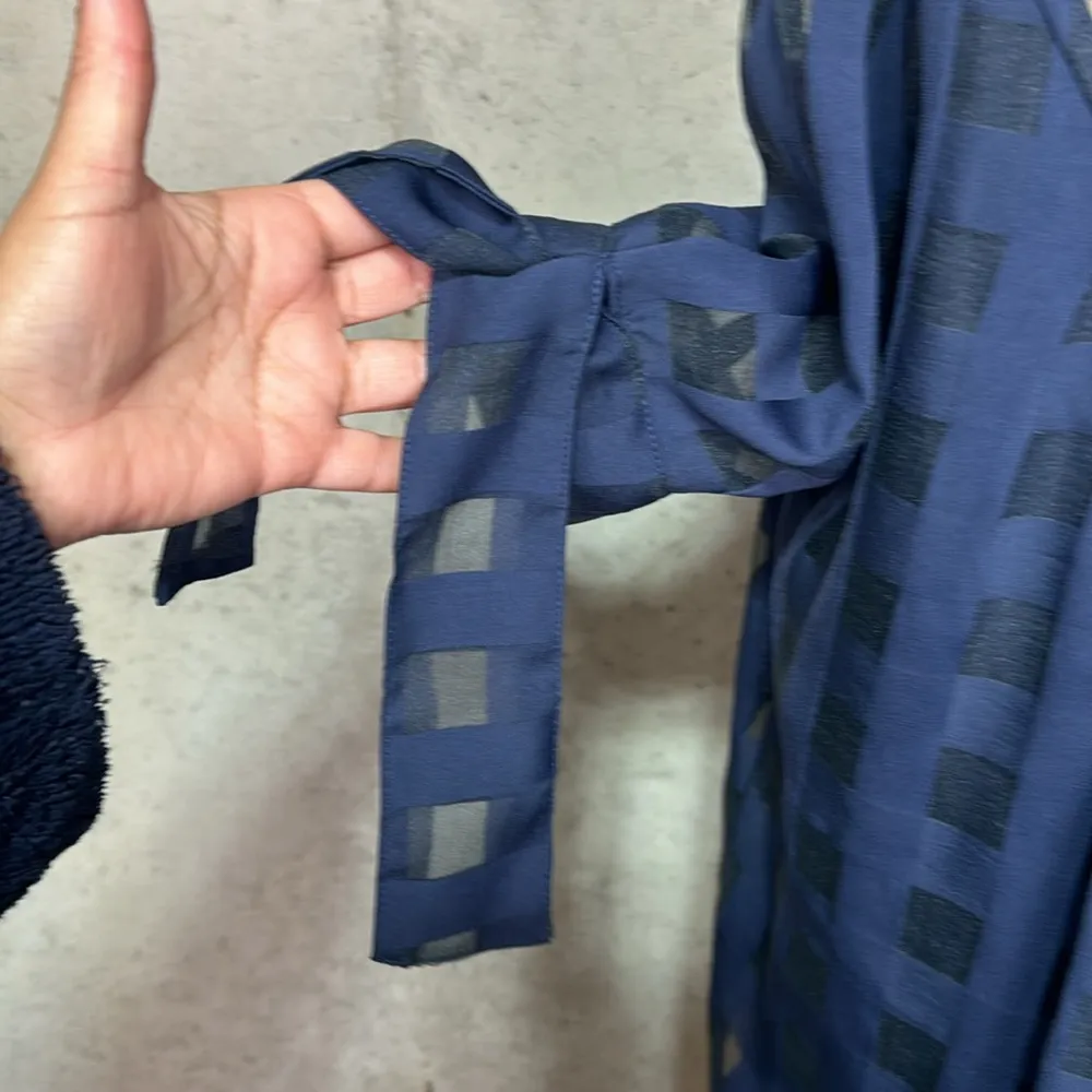 Anthropologie Current Air Navy Blue Windowpane
Button Down Blouse Sz S - Image 7
