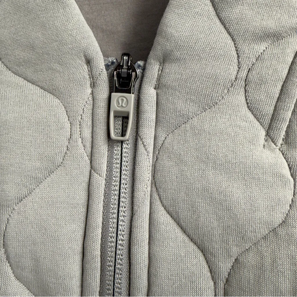 Lululemon Quilted Bomber Jacket riverstone size 2 zip pockets sage green - Image 3