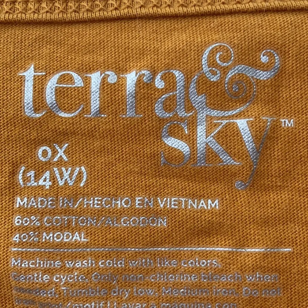 FINAL MARKDOWN Ladies’ terra & sky Tee (0X) - Image 4