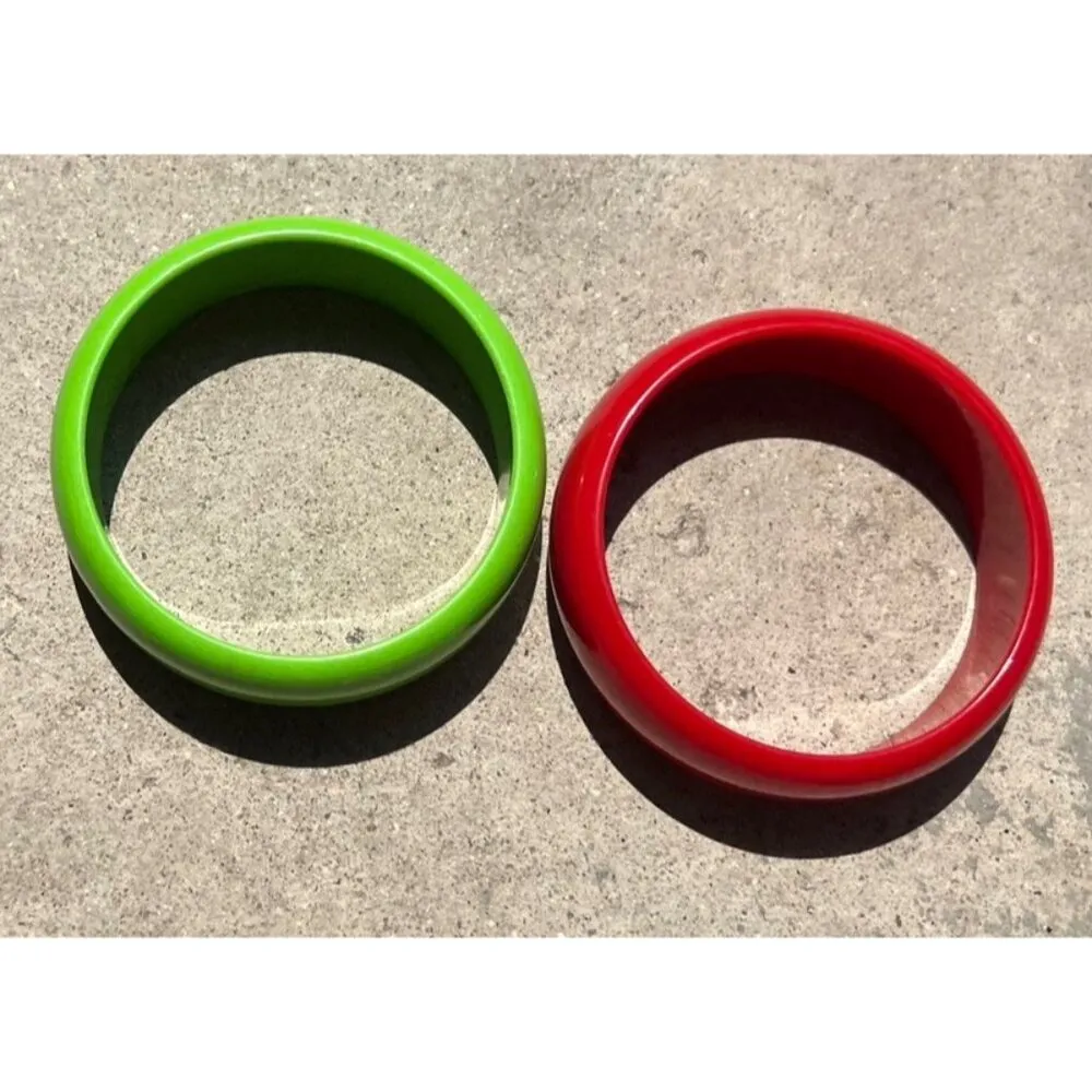 Vintage Red and Green Bangle Bracelet Lucite 1960s Women’s Sz 8” - Image 2