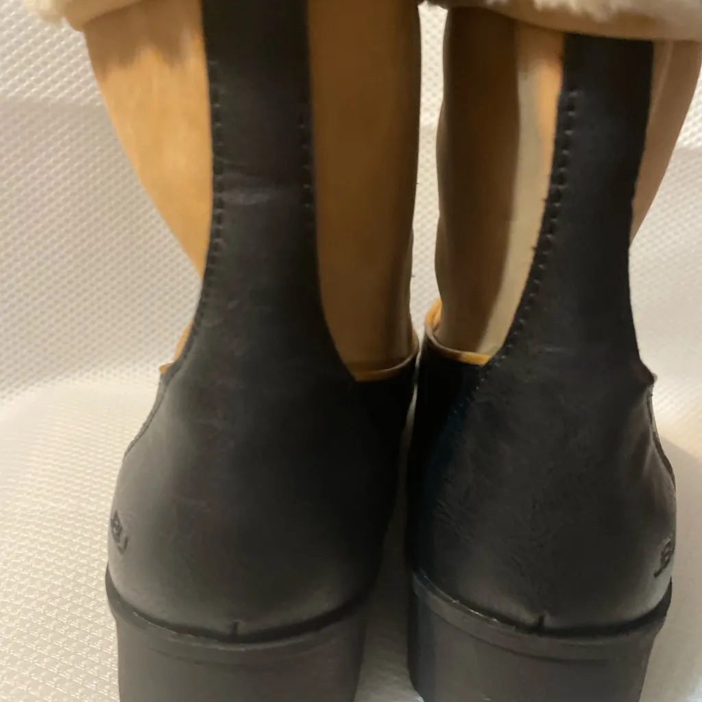 Tan and Black Fur - Image 4