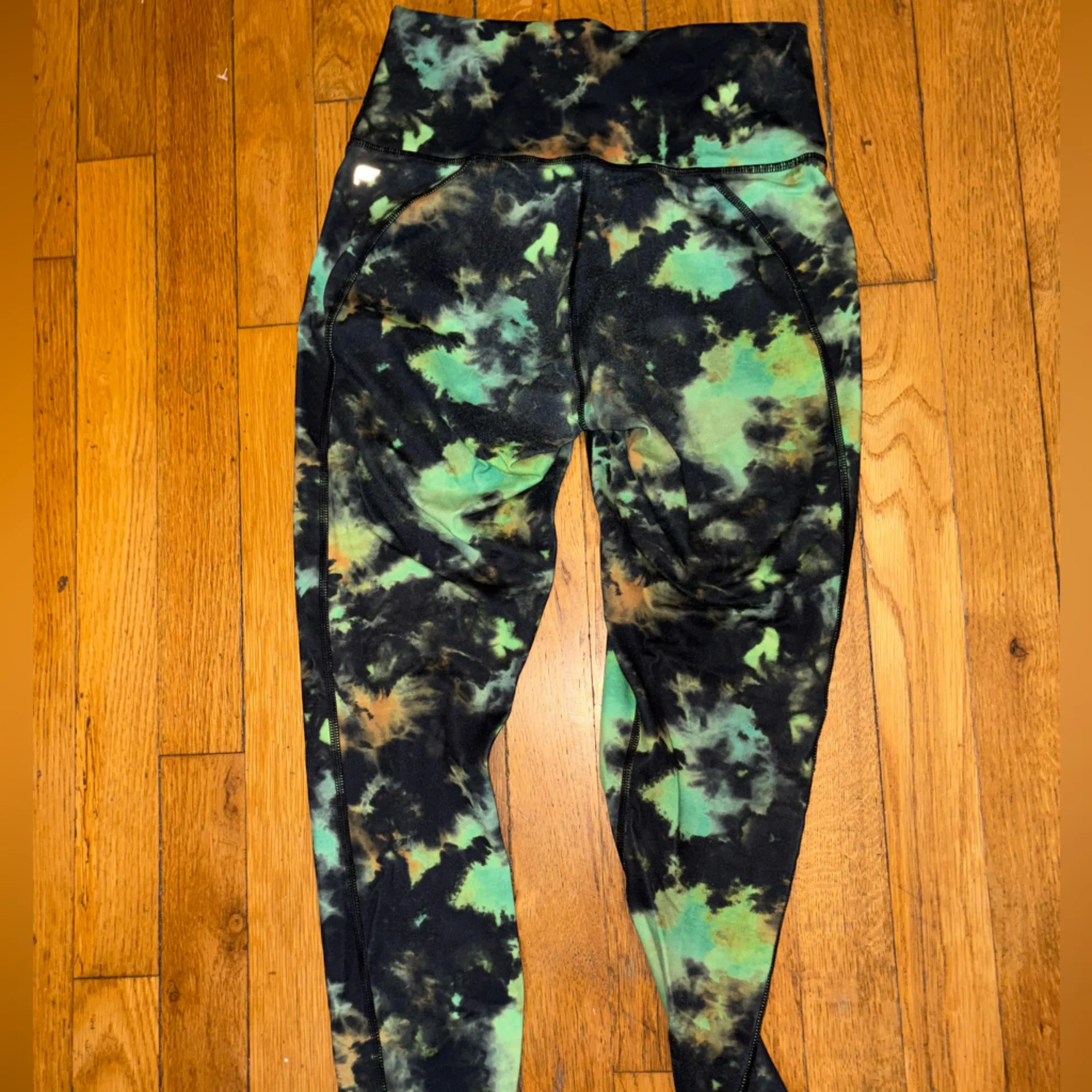 FABLETICS Define PowerHold High-Waisted
7/8 Legging  - Tie Dye Color - Image 4
