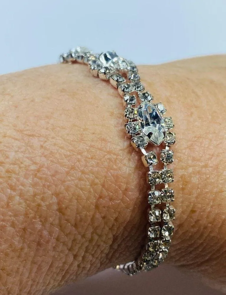 Vintage Rhinestone Chain Bracelet Womens Clear Faceted Sparkles Silver Tone - Image 14