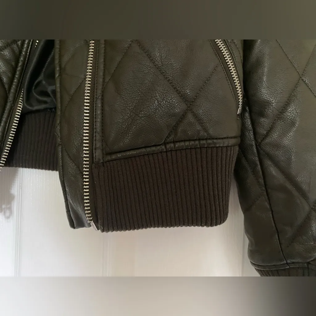 NWT Guess Quilted Bella Bomber Jacket Army Olive Multi Size Small - Image 5