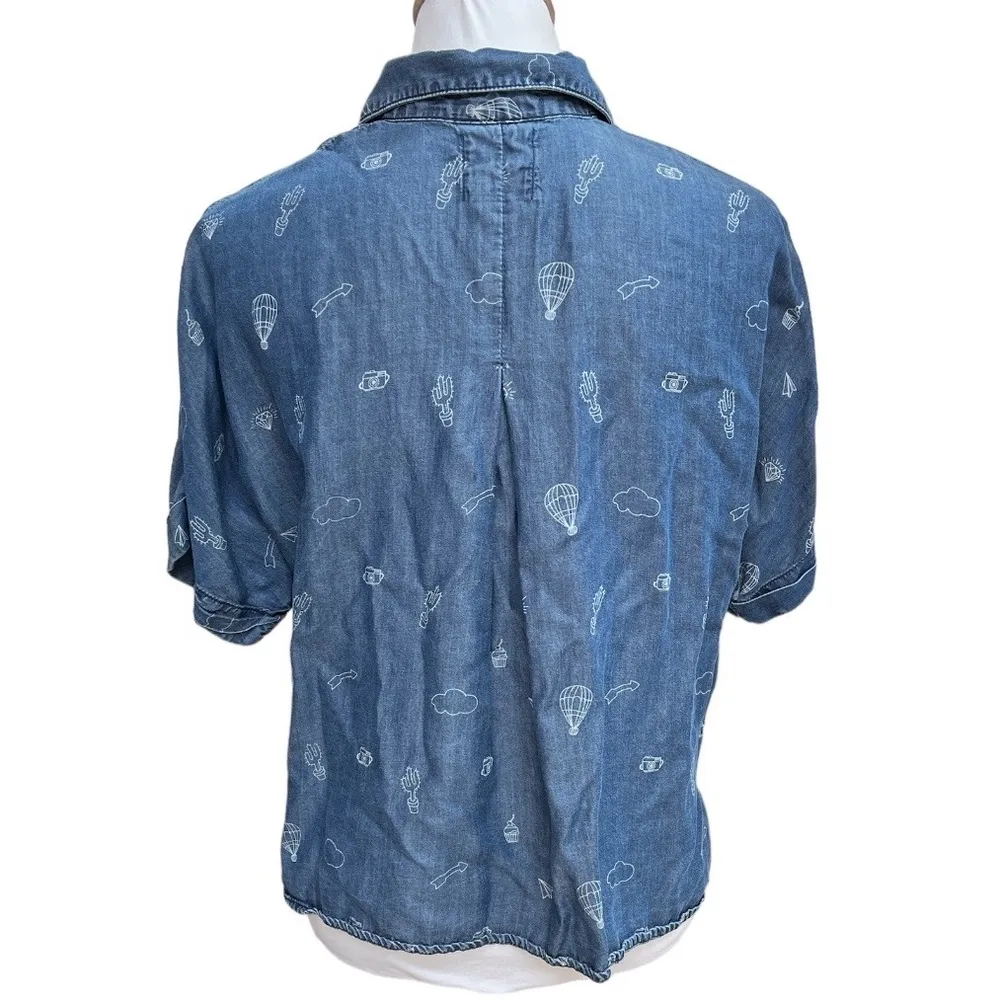 Wild Blue X Sadie Robertson Cropped Button Down Short Steve Shirt Denim Small - Image 4