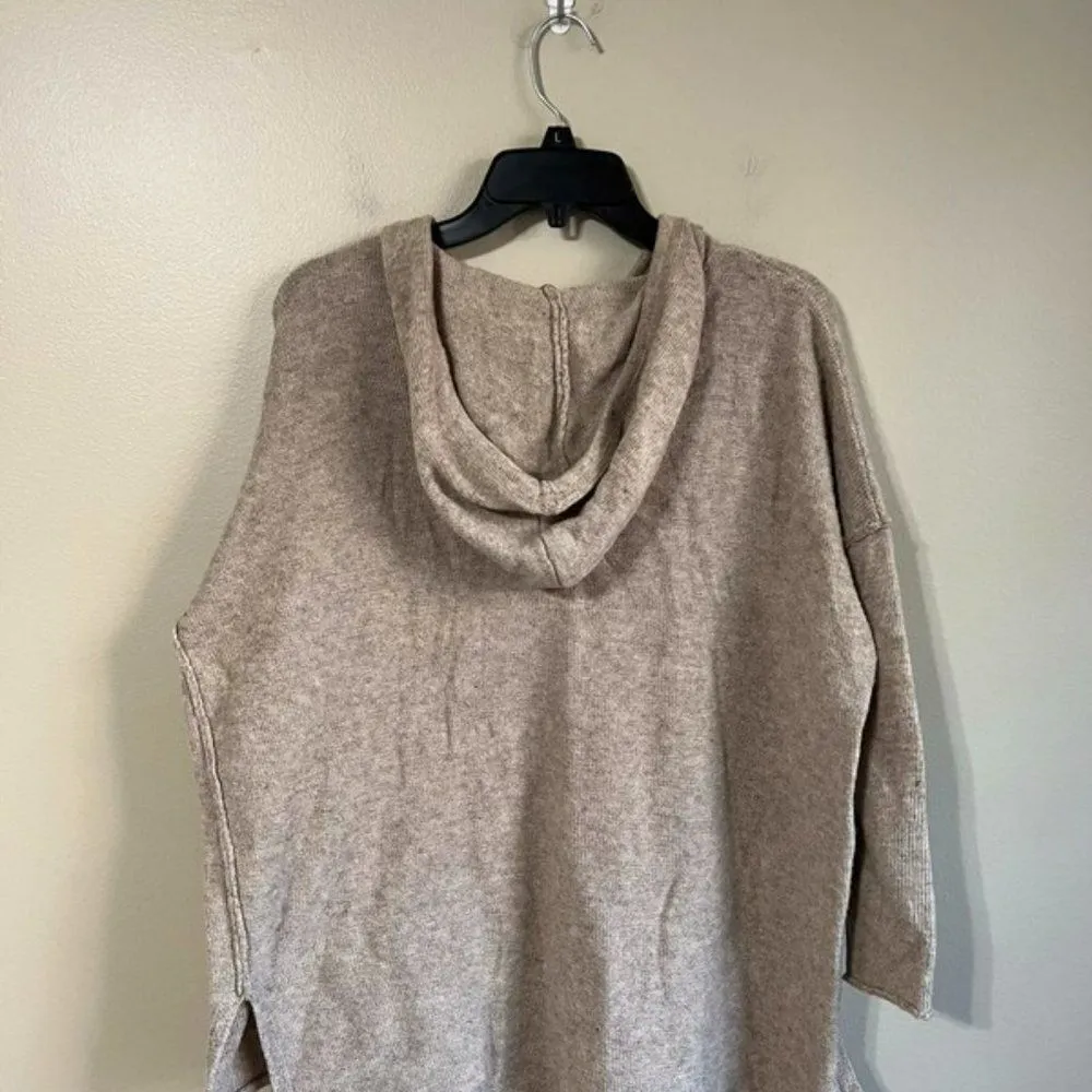 Love Stitch small beige pullover Tan - Image 4