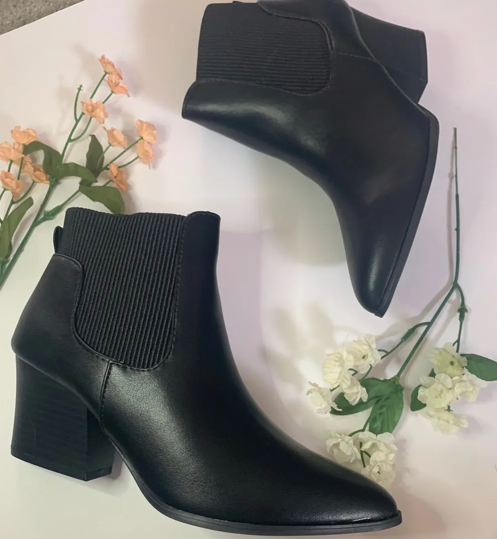 Qupid Ankle Leather Booties - Image 2