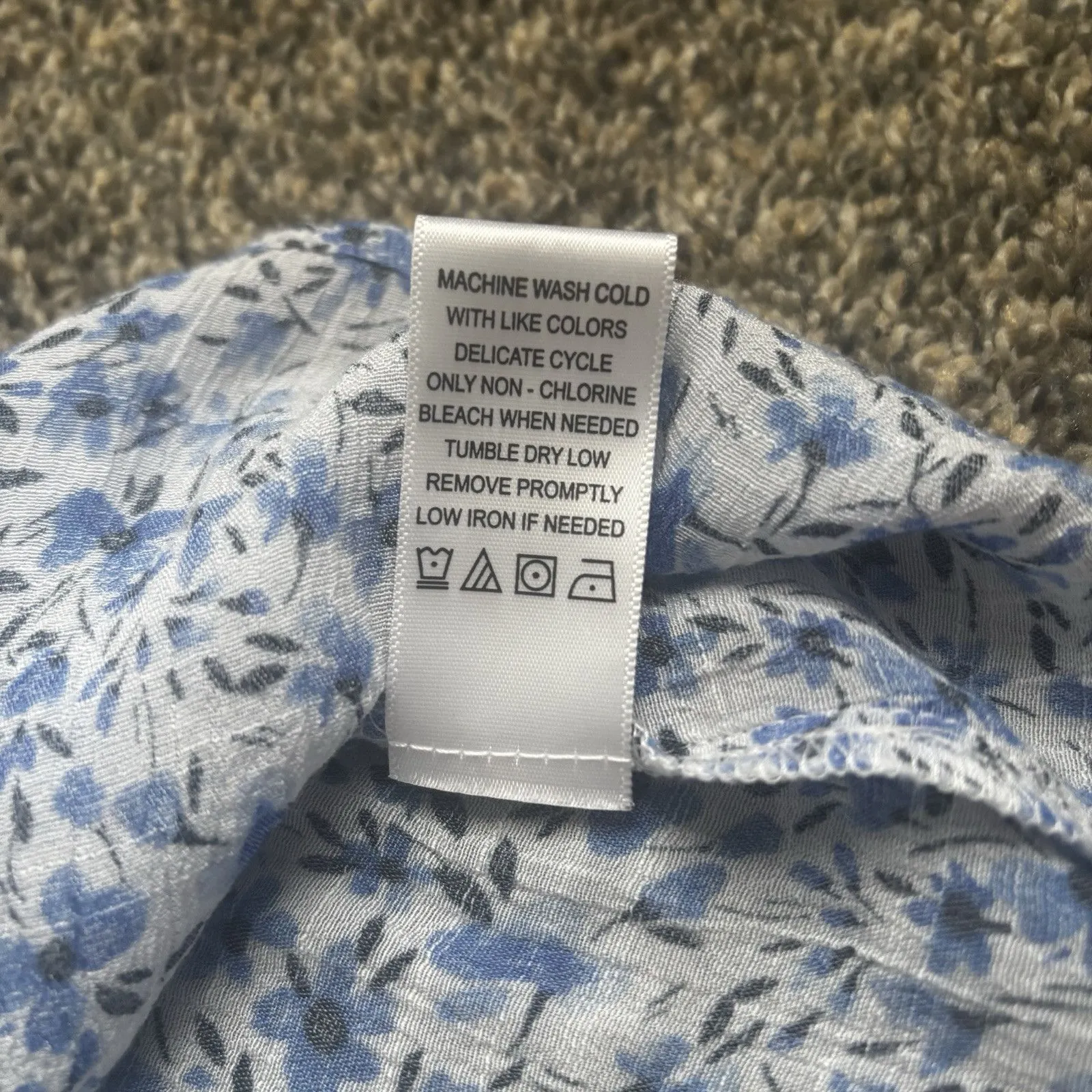 Counterparts Women's Micro Floral Top, Blue Peasant Cottage core Bell sleeves. L - Image 6