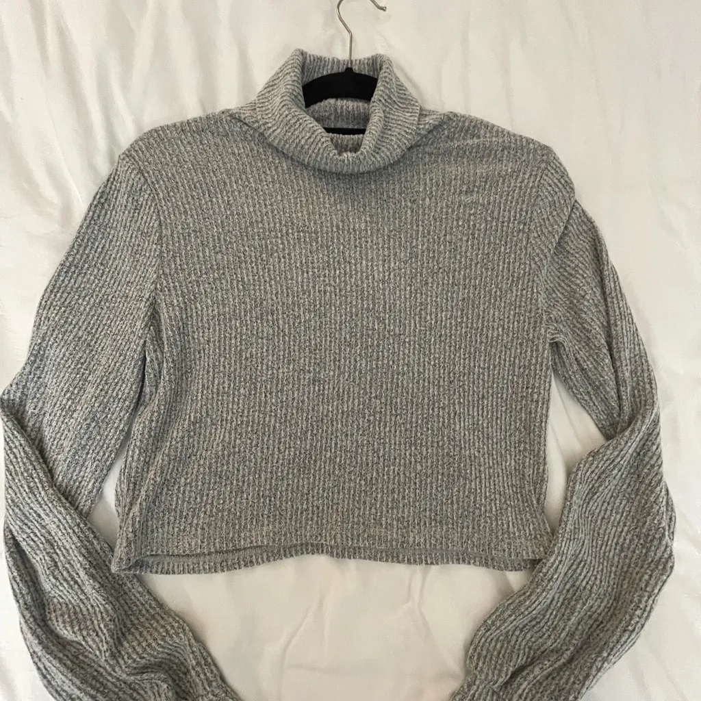 Garage Light Gray Ribbed Turtleneck Sweater - Image 2