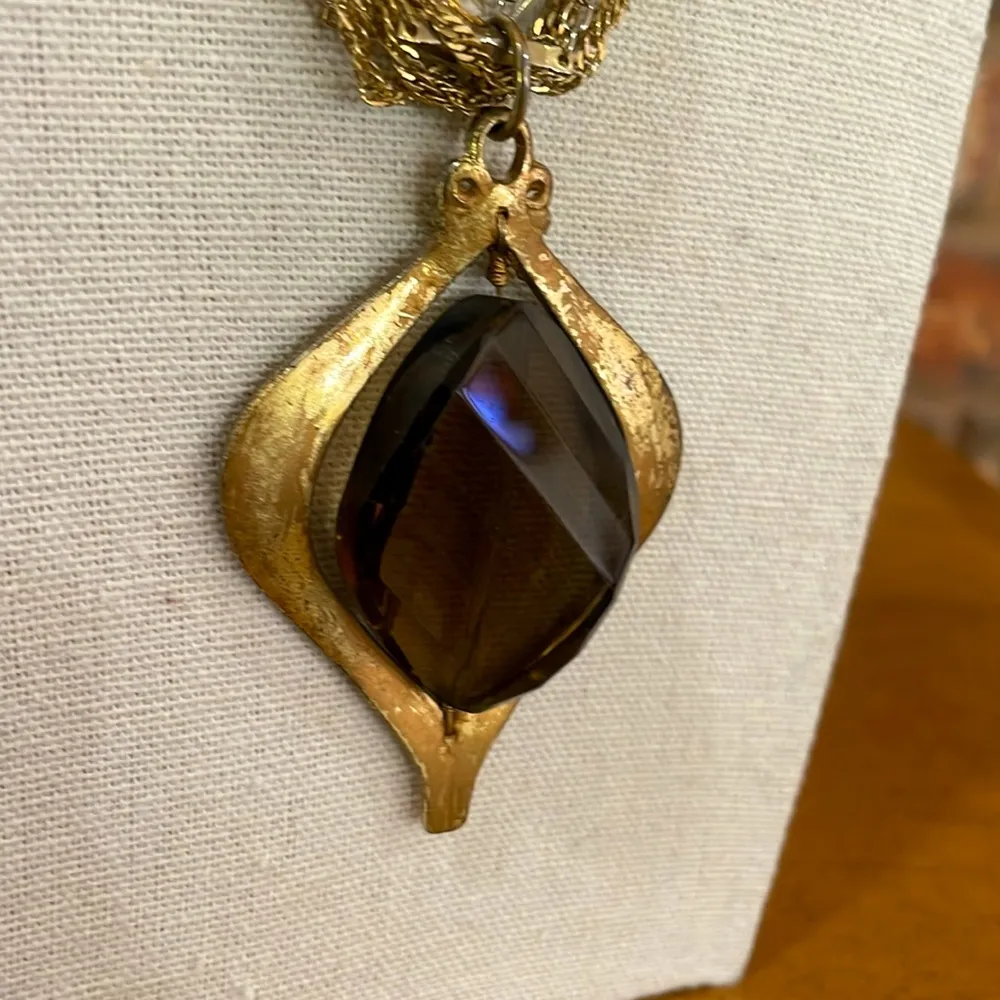 Jessica Simpson 7 strand gold tone statement necklace brown pendant and AB beads - Image 3