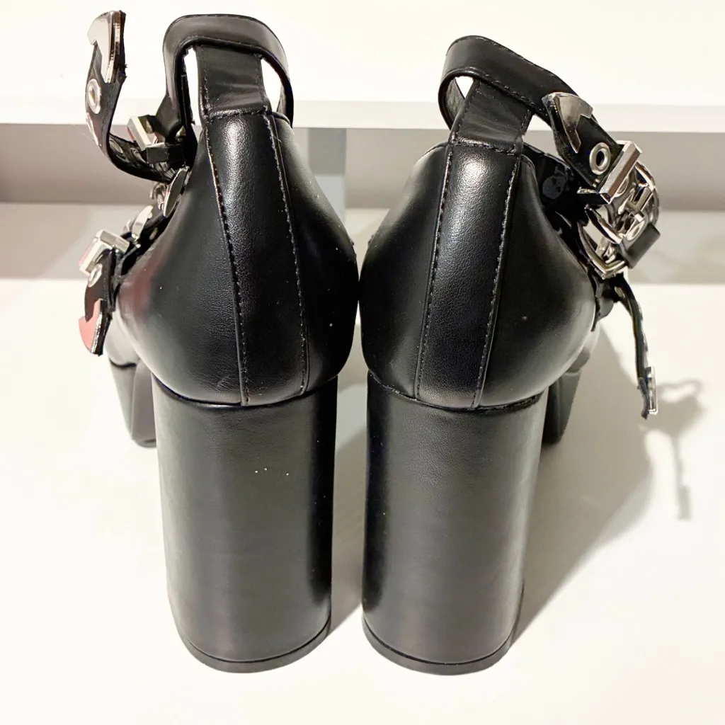 La Moda WALK WITH FAITH PLATFORM HEELS Black Silver Buckle Heart Size 39/US 8 - Image 5
