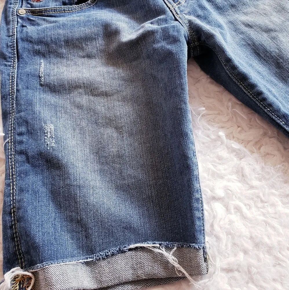 Hollister Distressed Demin Capris - Image 2