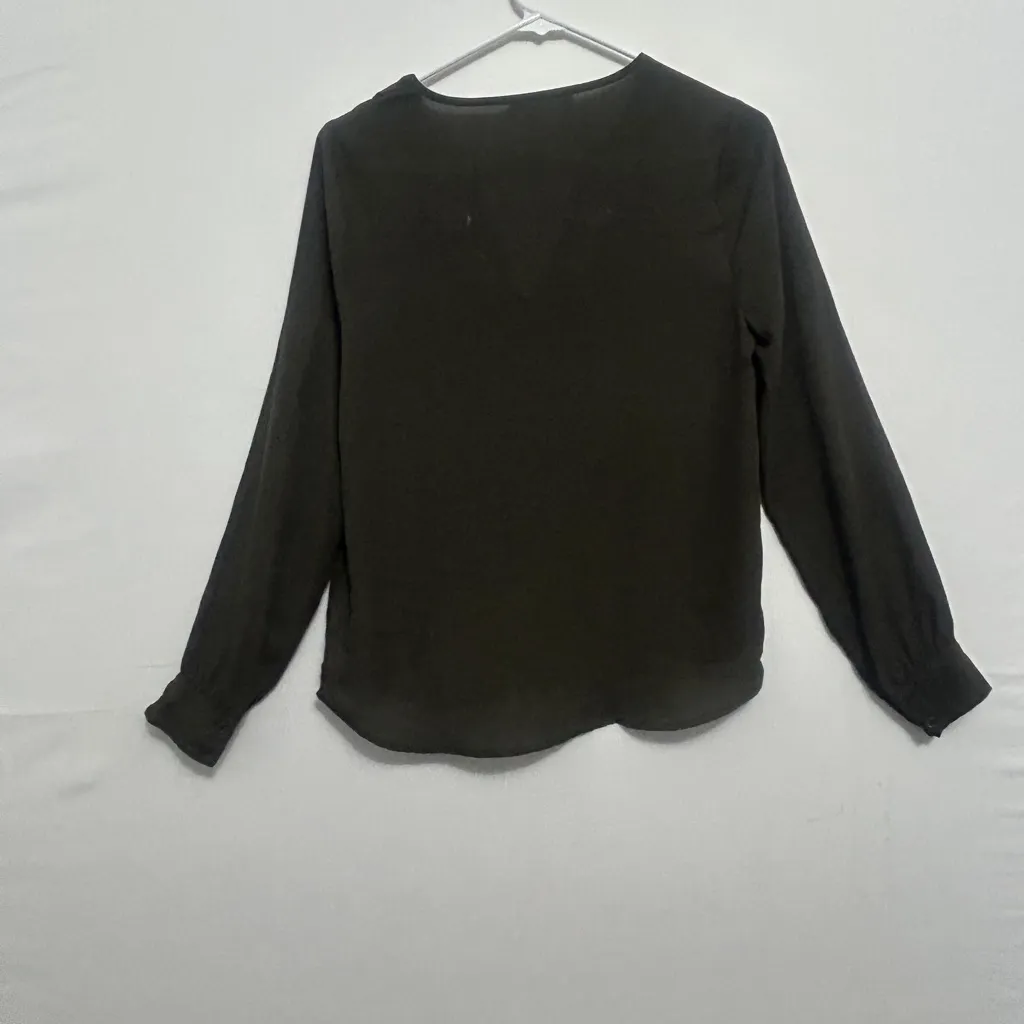 Active USA Olive Green V-Neck Grommet Blouse Long Sleeve Size S(A287) - Image 5