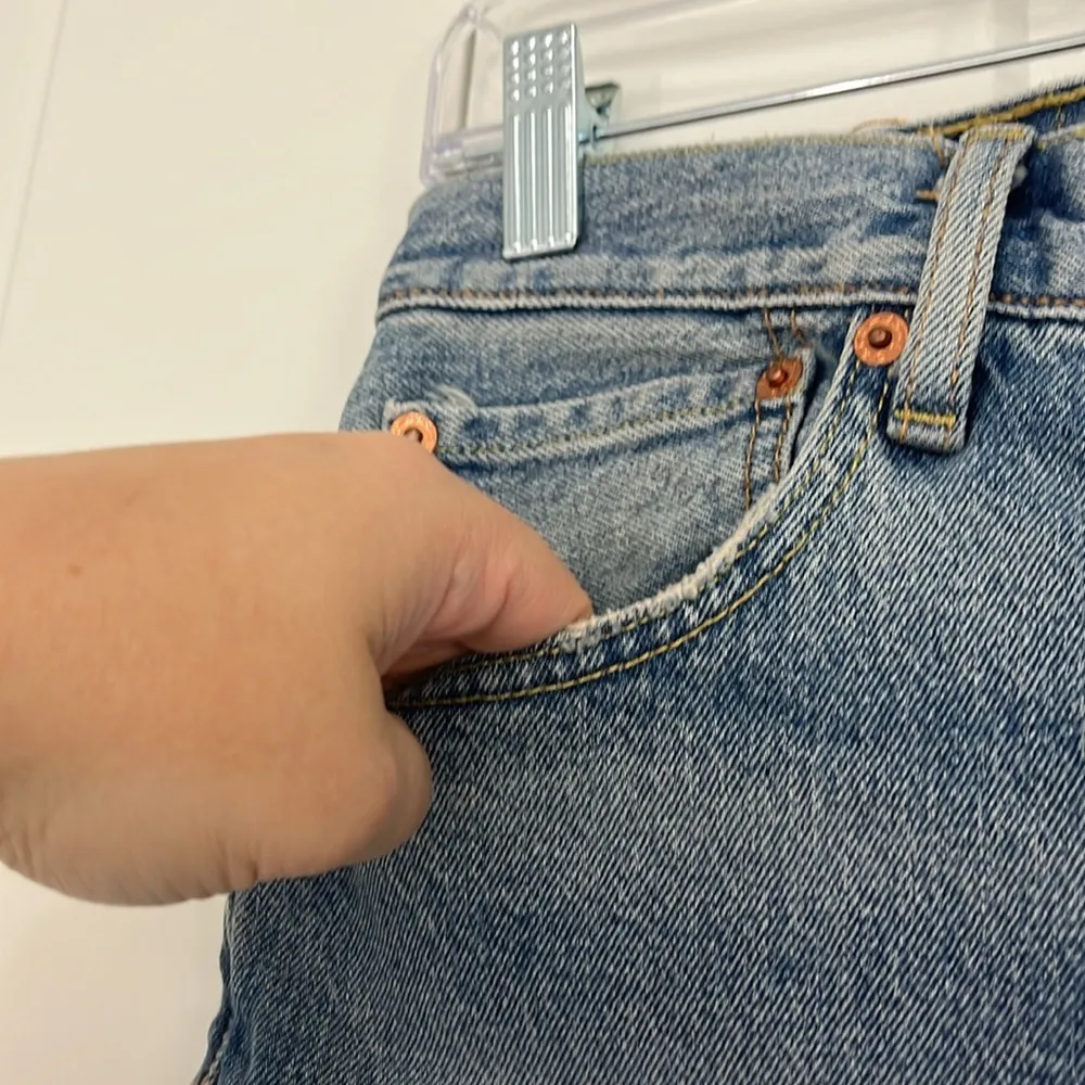 Levi's Size 32 Blue 501 Denim Cutoff Jean Shorts - Image 4