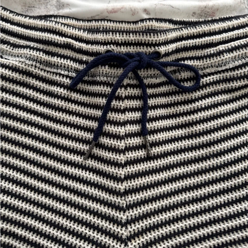 Splendid striped navy blue and white Textured Knit shorts, size XS pockets boho - Image 8