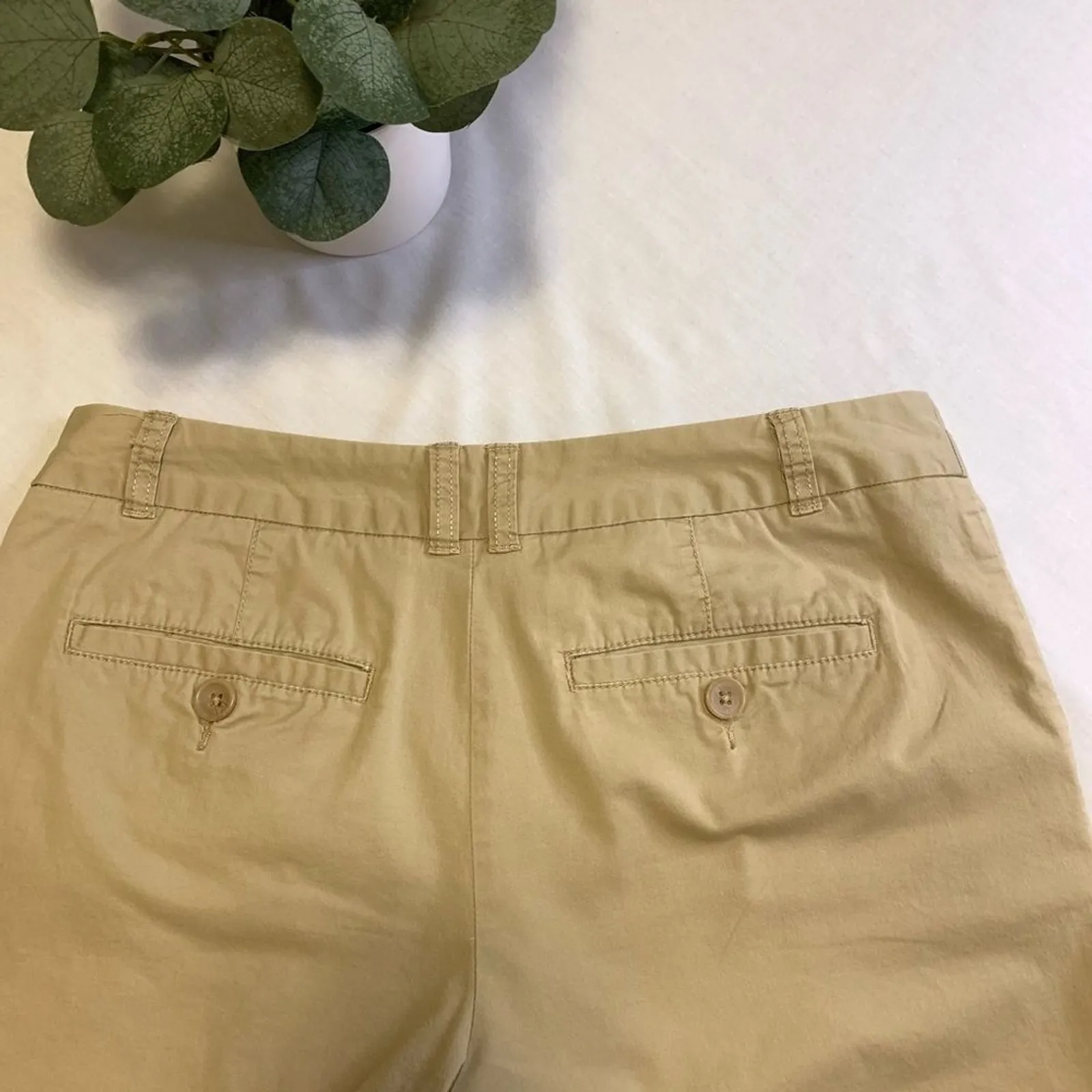 Merona Women's Tan Stretch Flat Front Khaki‎ Chino Casual Shorts, Size 6 # - Image 3