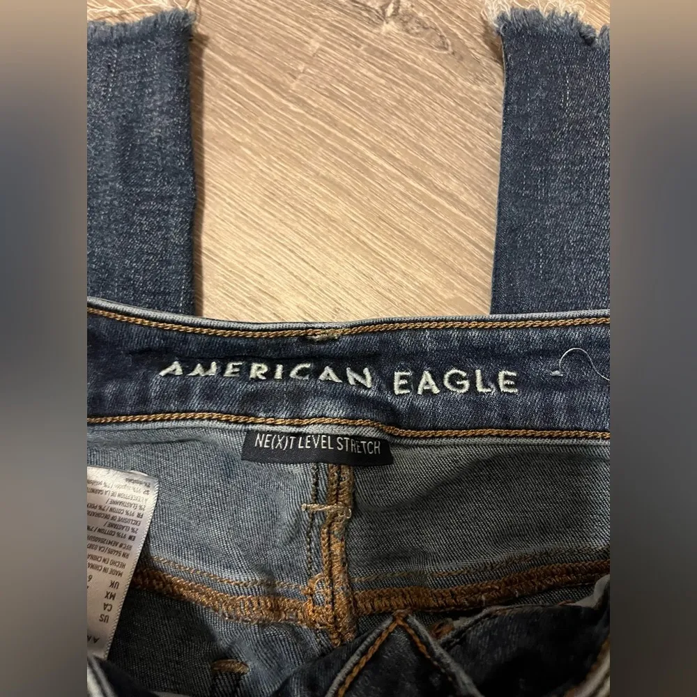 American Eagle Super Hi-Rise Jegging Women’s Size 2 Short Distressed - Image 7