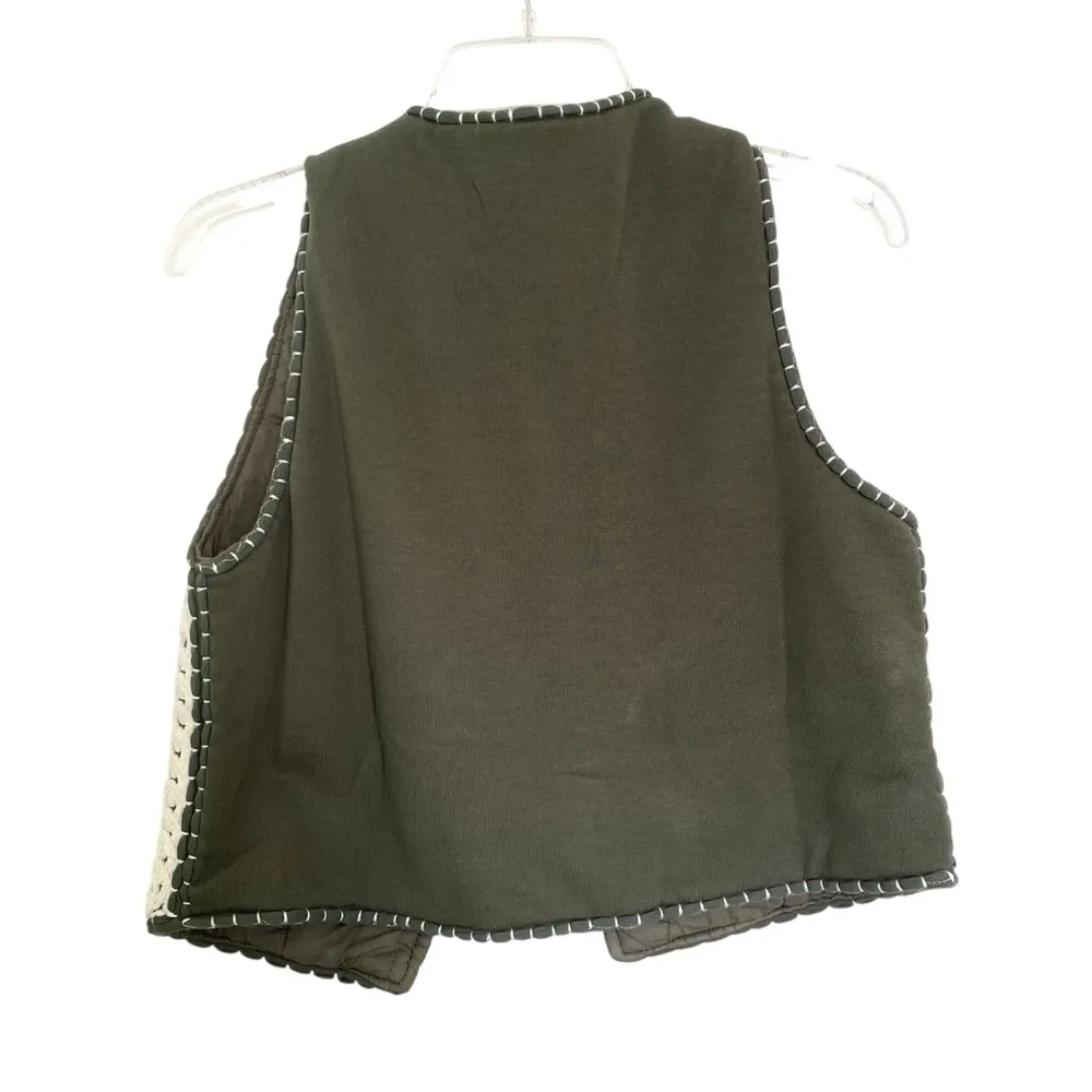 Zara Green Knit Floral Embroidered White Crochet Bohemian Western Vest Medium - Image 3
